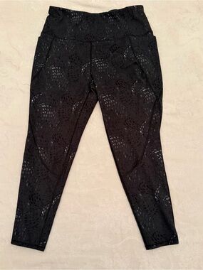 Vively‎ Women's Yoga Pants High Waisted Black Animal Print Pattern Size XL